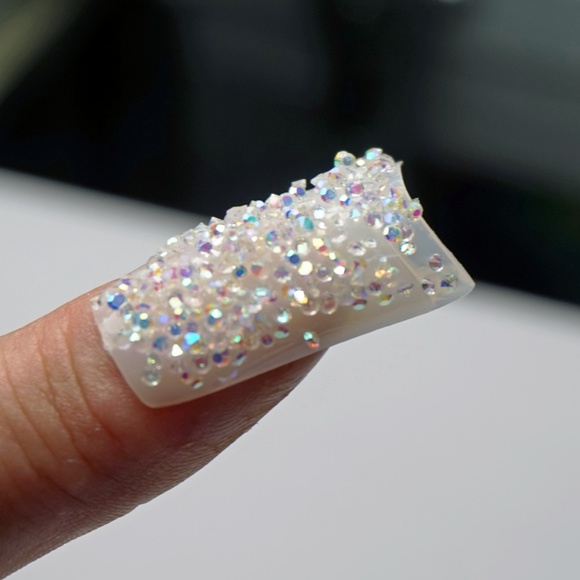 1000 PREMIUM AB CRYSTALS FOR NAILS SMALL GIFT FOR WOMEN - Picture 2 of 8